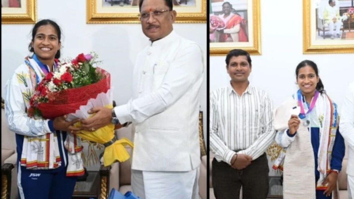 CG News: राष्ट्रमंडल खेलों की रजत विजेता ज्ञानेश्वरी को बड़ा सम्मान, मुख्यमंत्री ने आउट ऑफ टर्न DSP बनाने की घोषणा की